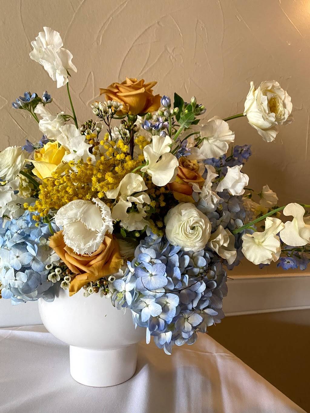 Virginia Floral Design & Events | 4940 Rutherford Rd Suite 101, Virginia Beach, VA 23455, USA | Phone: (757) 544-7038