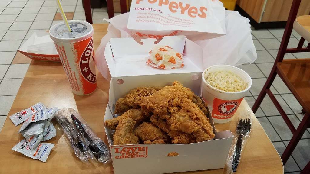 Popeyes Louisiana Kitchen | 3027 Broadway Avenue J, Galveston, TX 77550, USA | Phone: (409) 762-5744