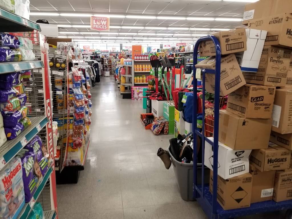 Family Dollar | 200 Morgan Square Ave, Berkeley Springs, WV 25411, USA | Phone: (304) 258-7862