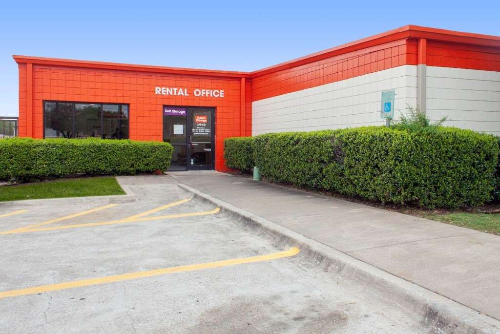 Public Storage | 3750 Marsh Ln, Carrollton, TX 75007, USA | Phone: (972) 695-9401