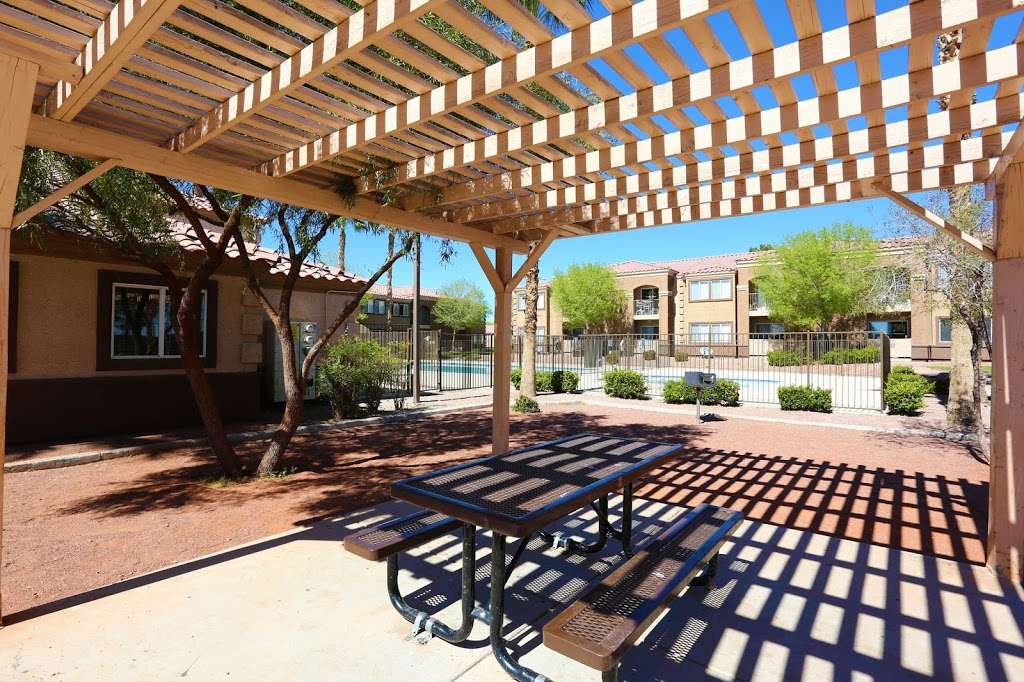 Loma Vista Apartments | 1200 W Cheyenne Ave, North Las Vegas, NV 89030 | Phone: (702) 657-6238