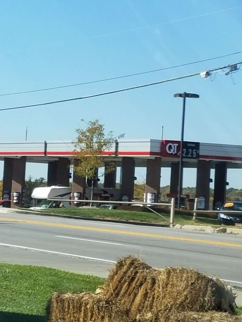 QuikTrip - gas station  | Photo 6 of 10 | Address: 5108 NE Vivion Rd, Kansas City, MO 64119, USA | Phone: (816) 454-0783