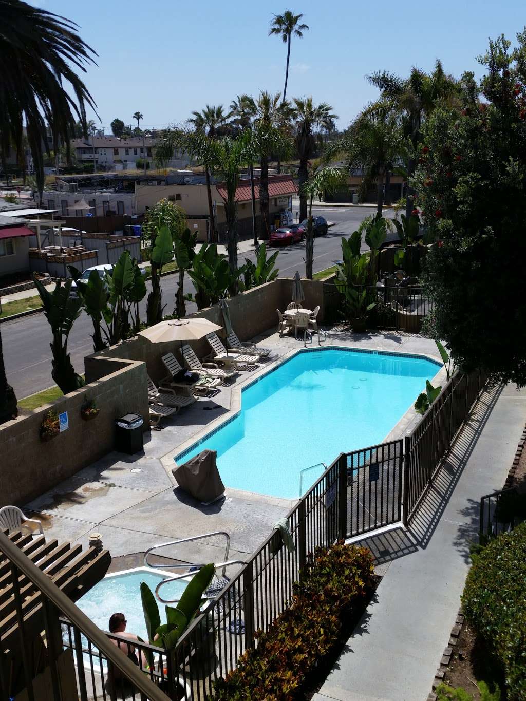 Aquamarine Villas | 711 S Myers St, Oceanside, CA 92054, USA | Phone: (760) 966-3360