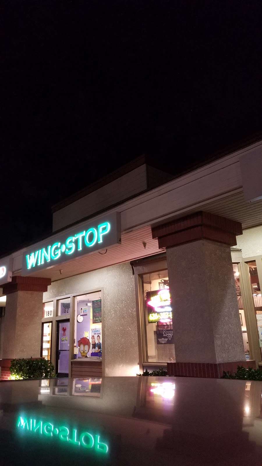 Wingstop | 184 W Foothill Blvd Ste D-8, Monrovia, CA 91016, USA | Phone: (626) 357-8680