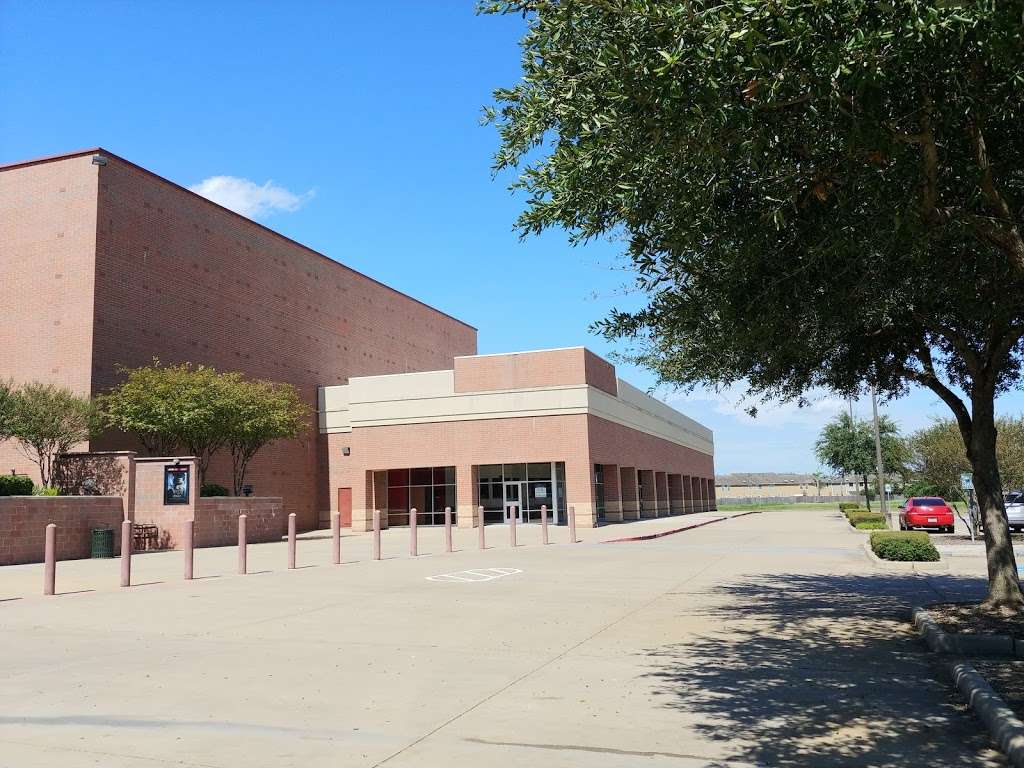 Amc Yorktown 15 15900 Yorktown Crossing Pkwy Houston Tx 77084 Usa