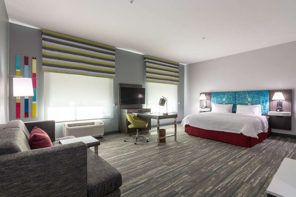 Hampton Inn & Suites Dallas East | 8605 E R L Thornton Fwy, Dallas, TX 75228, USA | Phone: (469) 206-6030