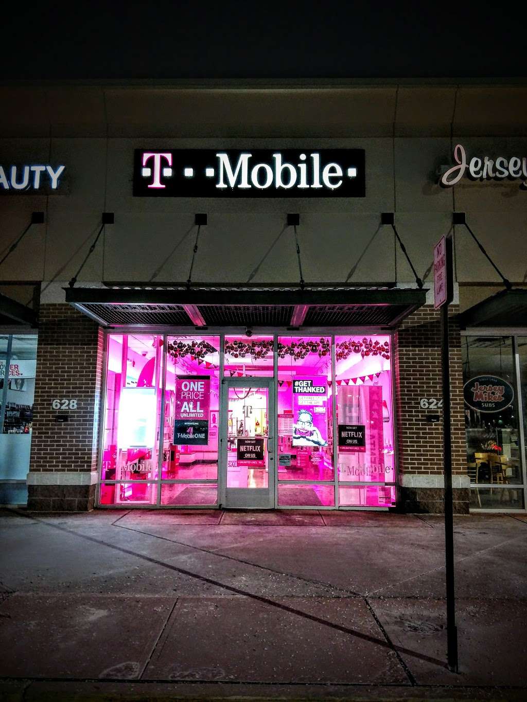 T-Mobile | 624 Marketplace Blvd, Hamilton Township, NJ 08691, USA | Phone: (609) 585-5487