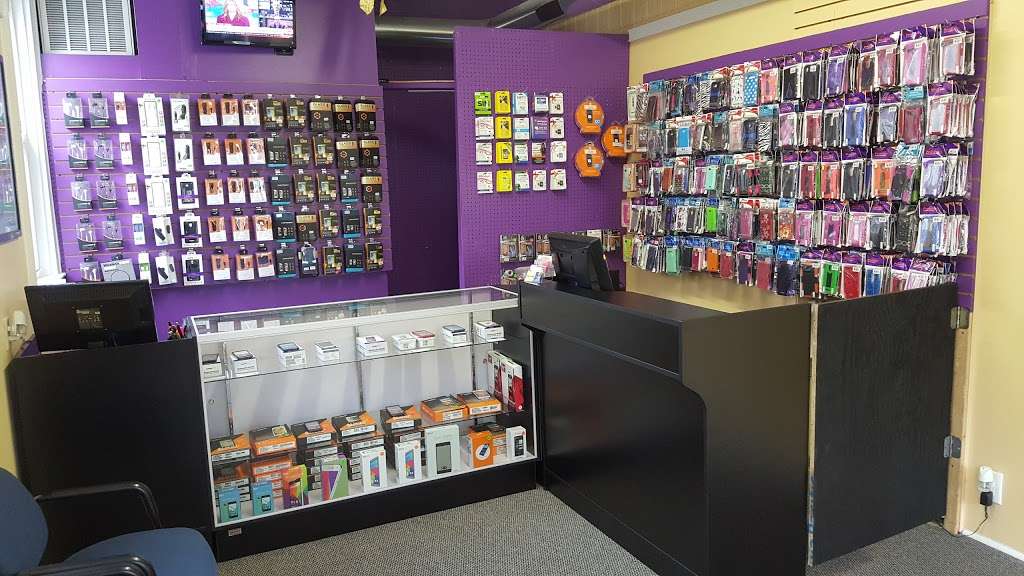 Metro by T-Mobile | 407 Park Ave, Woonsocket, RI 02895, USA | Phone: (401) 356-0004