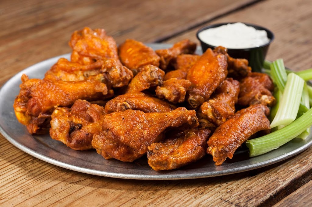 Pluckers Wing Bar | 5500 Greenville Ave Ste 406, Dallas, TX 75205, USA | Phone: (214) 363-9464