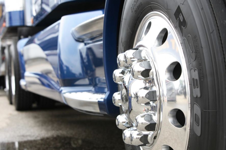 Kansas Mobile Tire | 328 E Nelson St #228, Edgerton, KS 66021 | Phone: (913) 937-1328