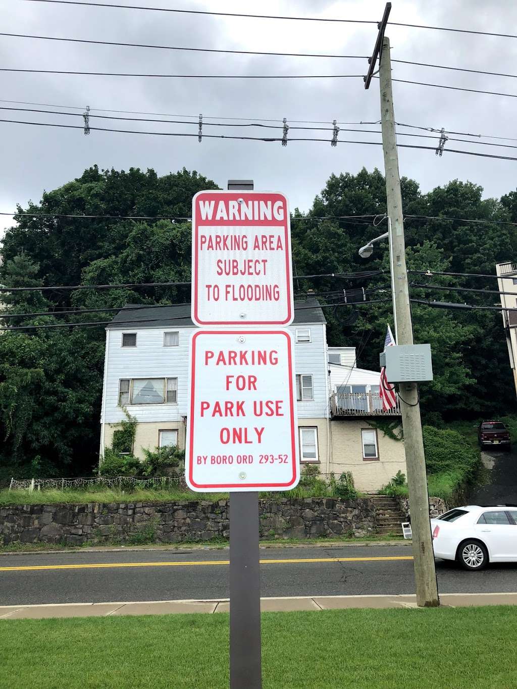 Veterans Field Park’s Parking Lot | Edgewater, NJ 07020