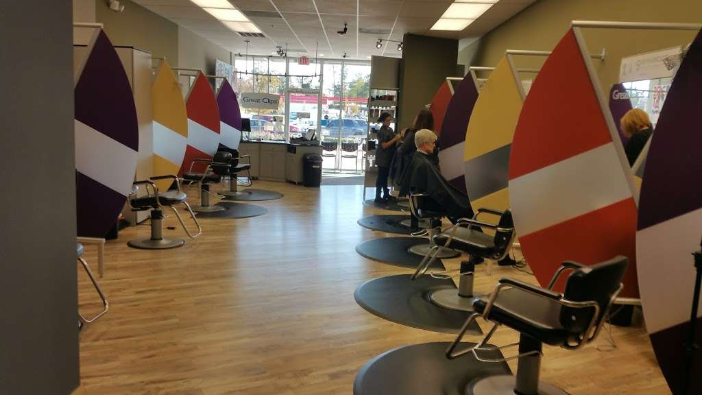 Great Clips | 3915 W Davis St Ste 110, Conroe, TX 77304, USA | Phone: (936) 756-7299