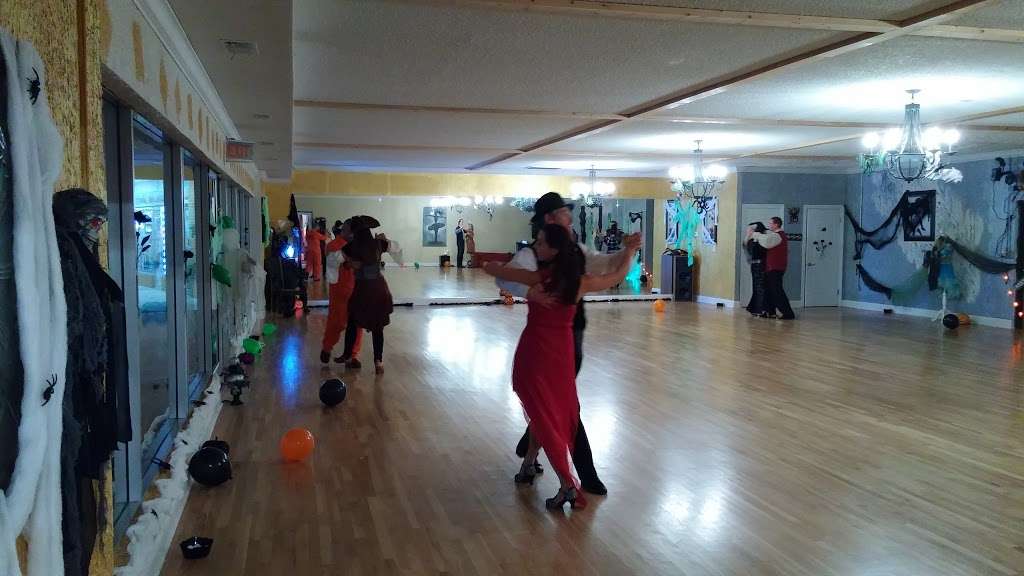 Crea Ballroom Dance Studio | 11 S Wolf Rd, Prospect Heights, IL 60070, USA | Phone: (773) 895-0822