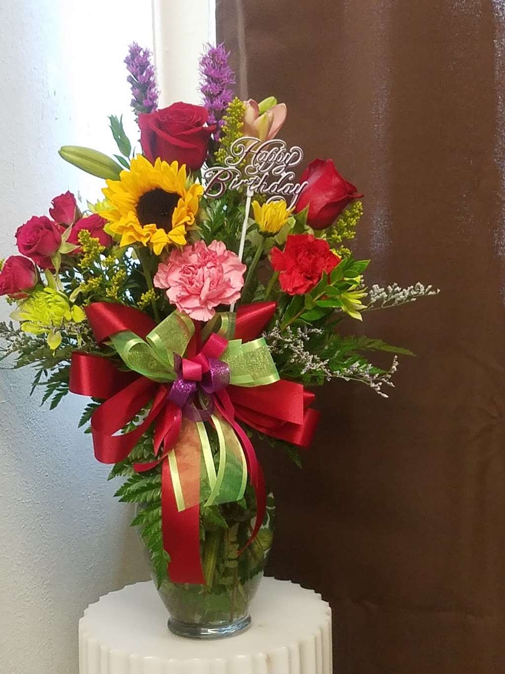 Almas Designs Florist and More | 2718 N Main St Suite A, Liberty, TX 77575, USA | Phone: (936) 641-9056