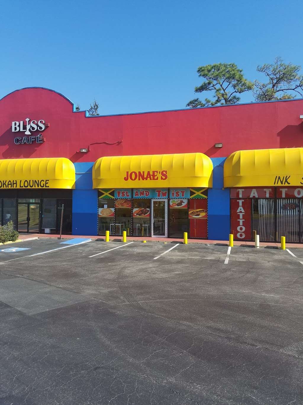 Jonaes Island Twist | 4775 W Irlo Bronson Memorial Hwy, Kissimmee, FL 34746, USA | Phone: (407) 507-0097