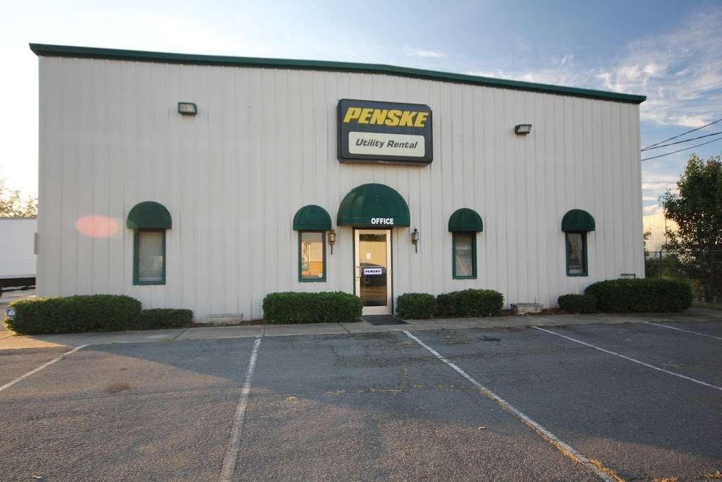 Penske Used Truck Center | 9831 Brookford St, Charlotte, NC 28273, USA | Phone: (704) 588-8292