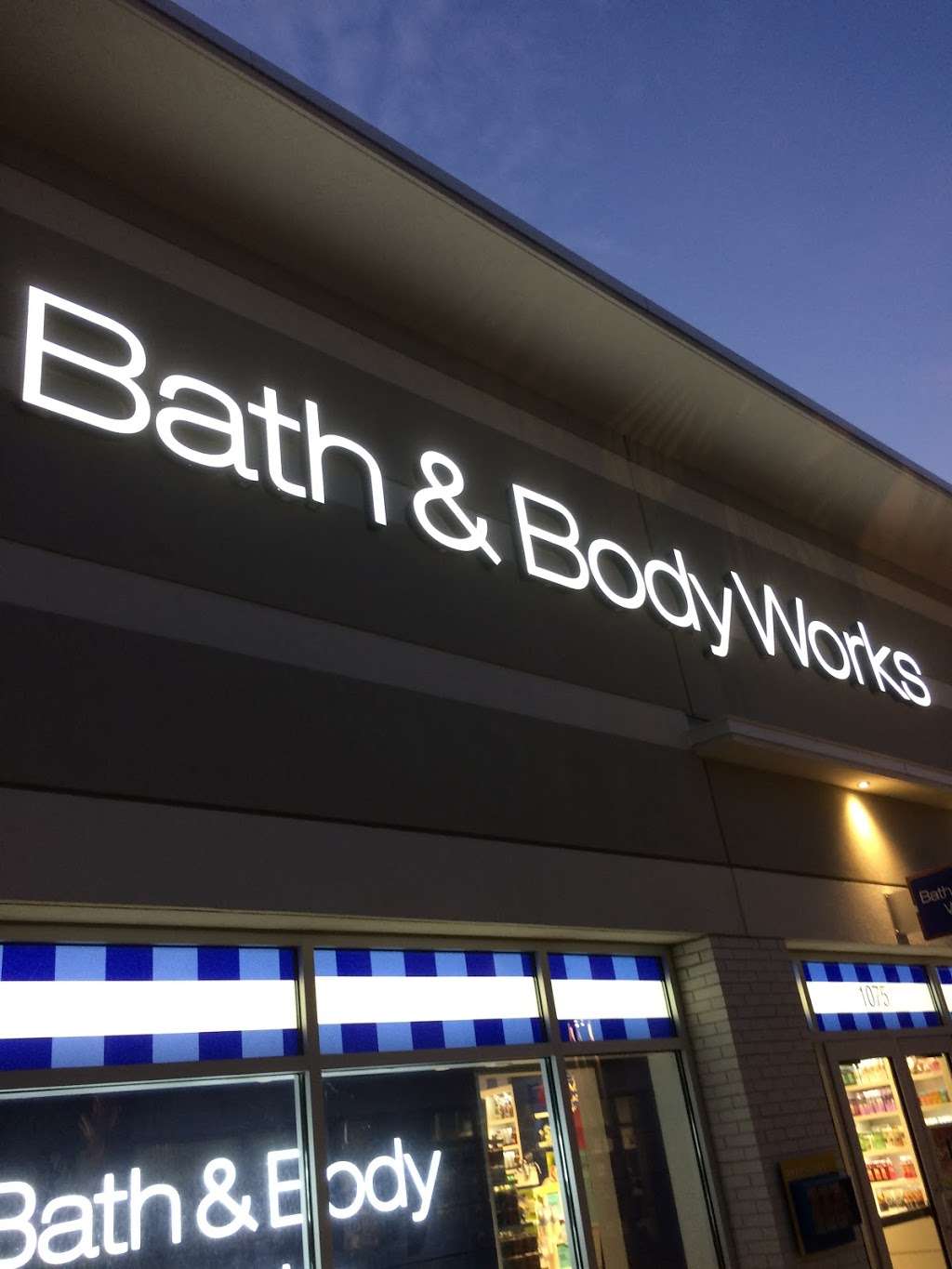 Bath & Body Works | 1100 Cornerstone Blvd, Daytona Beach, FL 32117, USA | Phone: (386) 682-5066