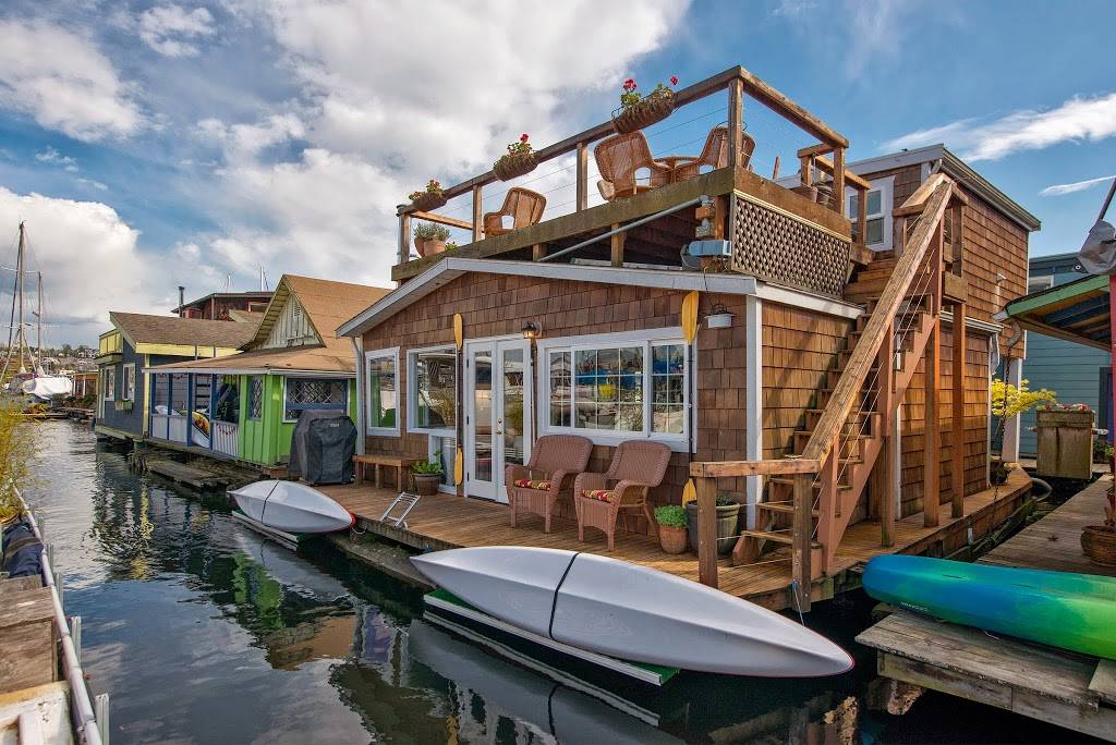 SeattleAfloat.com: Seattle Houseboats & Floating Homes | 10700 Meridian Ave N #504, Seattle, WA 98133, USA | Phone: (206) 850-8841
