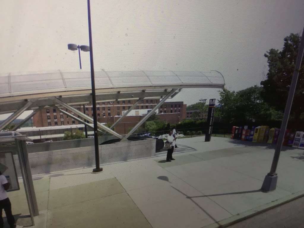 Stadium-Armory Station & Bus Bay D | Washington, DC 20003