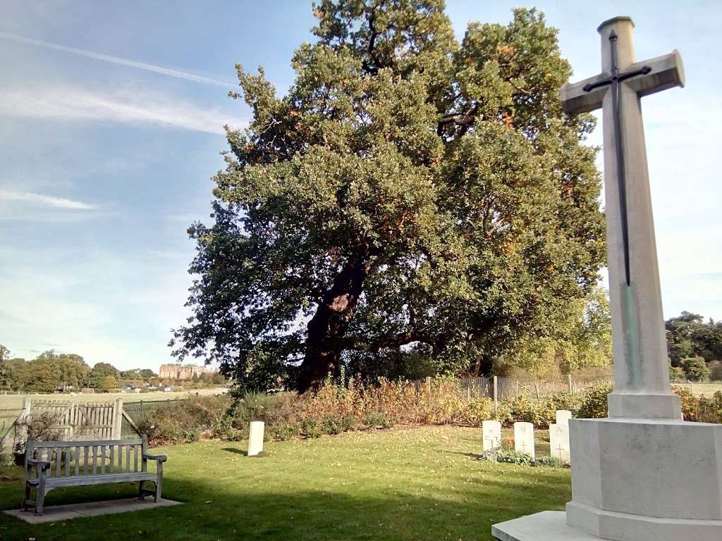 Hatfield House Cemetery | Hatfield AL9 5NN, UK