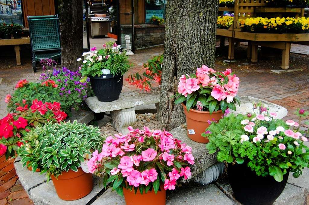 Daniels Lawn and Garden Center | 1457 Sumneytown Pike, Harleysville, PA 19438 | Phone: (610) 287-9144