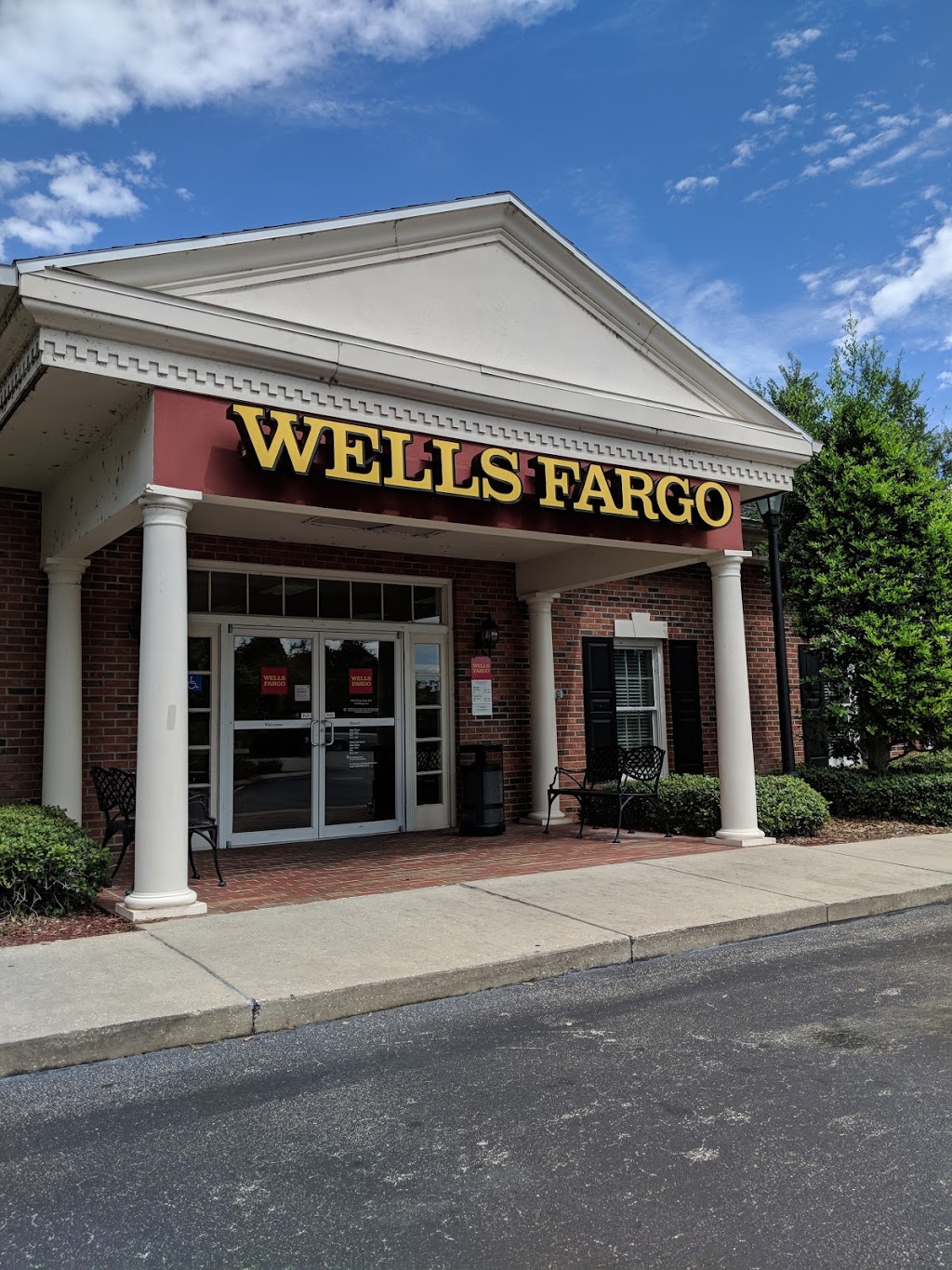 Wells Fargo Bank | 10645 US-441, Leesburg, FL 34788, USA | Phone: (352) 323-8550