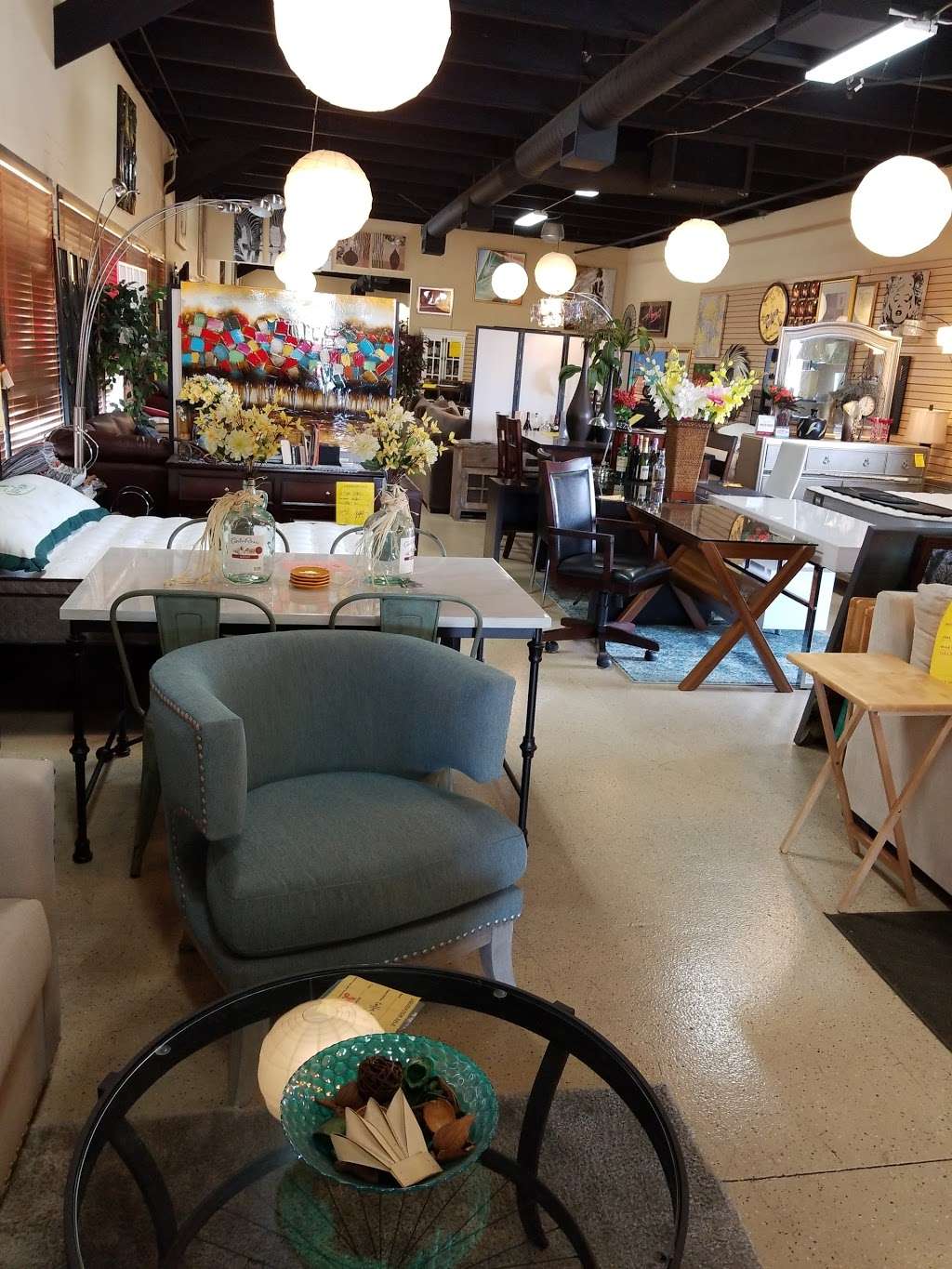 Urban Living Furniture | 14852 Beach Blvd, Westminster, CA 92683 | Phone: (714) 892-5942