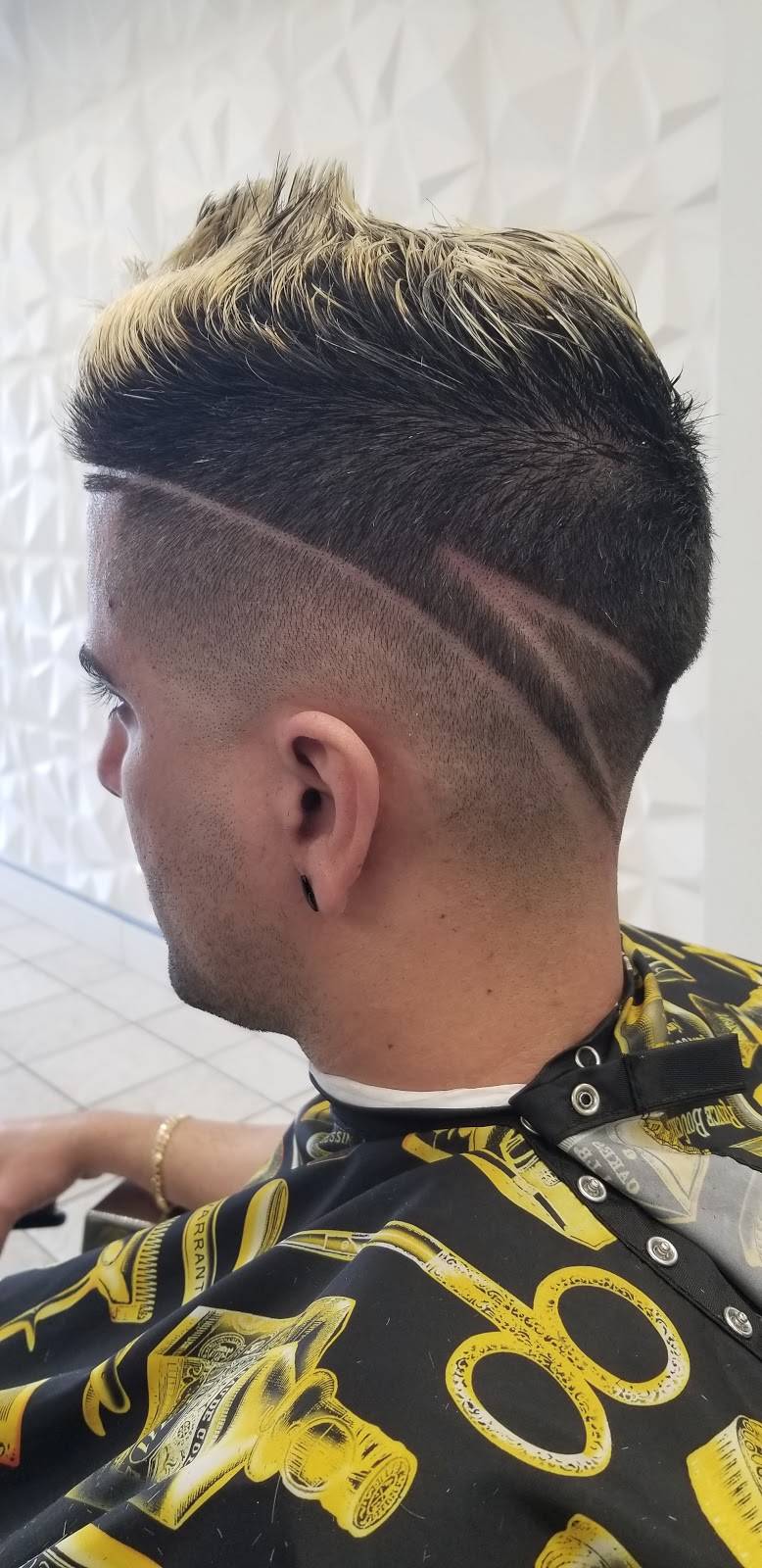 1717 Barber Shop | 4545 NW 7th St suite 4, Miami, FL 33126, USA | Phone: (305) 491-2123