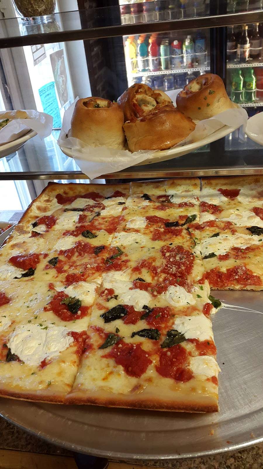 Francesca’s Pizzeria & Restaurant | 201 Ward St, Montgomery, NY 12549, USA | Phone: (845) 457-7770