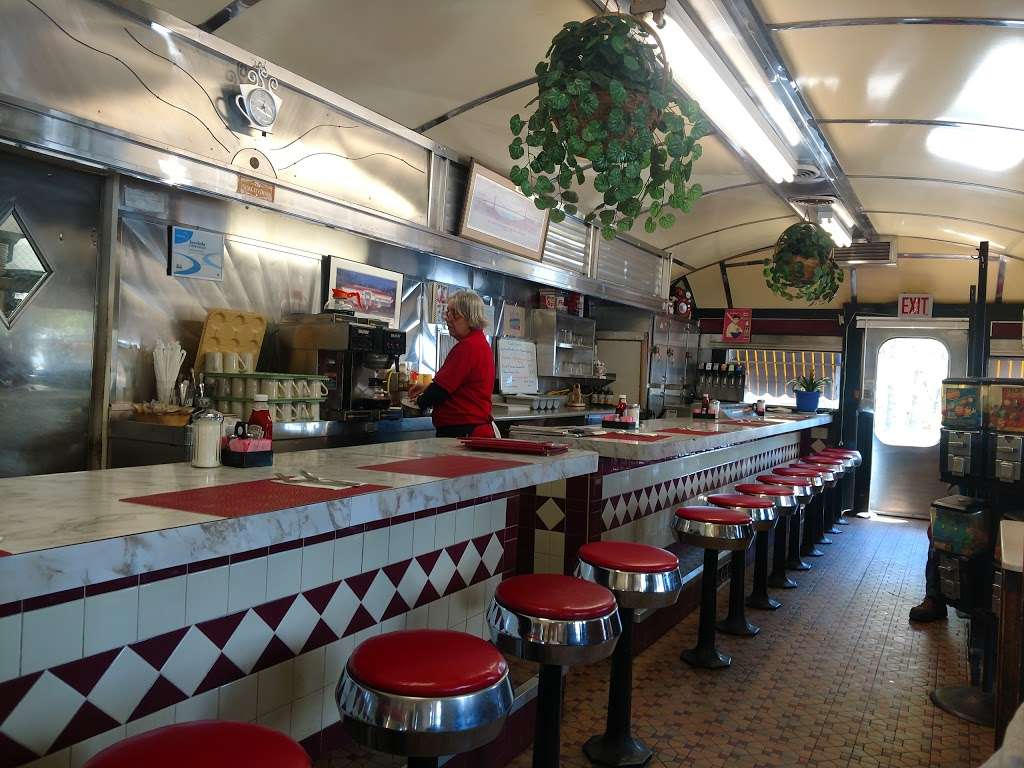 Roadside Diner | 5016 NJ-33, Wall Township, NJ 07727, USA | Phone: (732) 919-1199