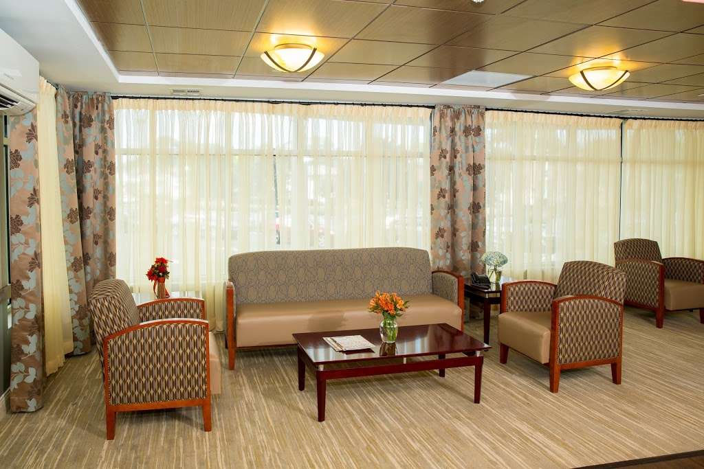 Island Assisted Living | 820 Front St, Hempstead, NY 11550, USA | Phone: (516) 564-1100