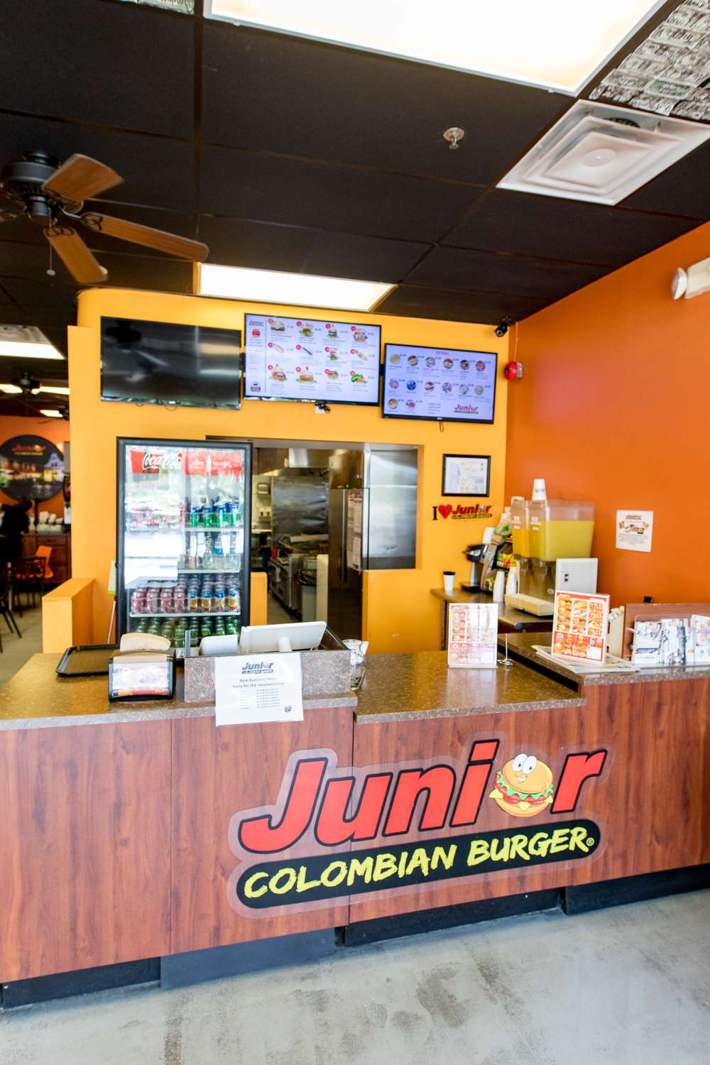 Junior Colombian Burger - Lee Vista Boulevard | 8255 Lee Vista Blvd, Orlando, FL 32829, USA | Phone: (407) 745-5052