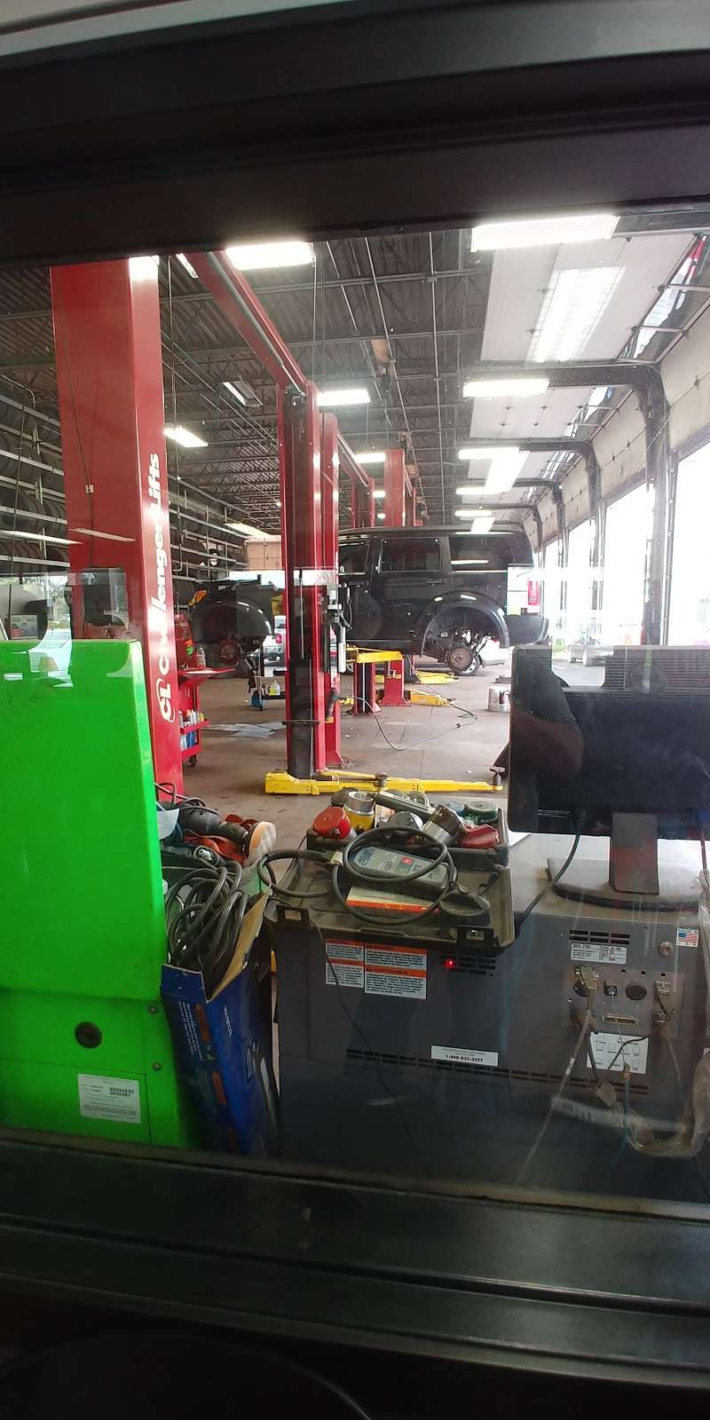 Jack Williams Tire & Auto Service Centers | 576 Easton Turnpike, Lake Ariel, PA 18436, USA | Phone: (570) 689-0500