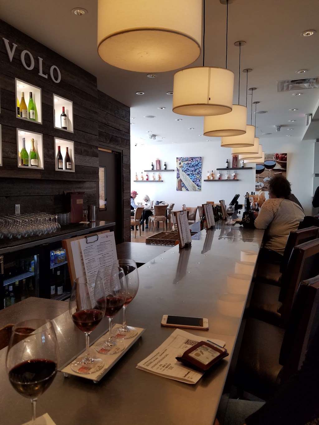 Vino Volo | 5300 S Howell Ave, Milwaukee, WI 53207, USA | Phone: (414) 489-0542