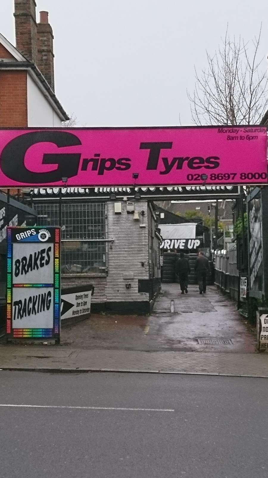 Grips Tyres & Wheels | 202c Verdant Ln, Catford, London SE6 1LJ, UK | Phone: 020 8697 8000