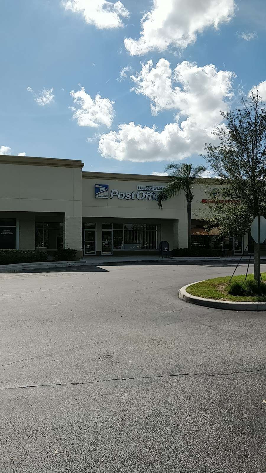 United States Postal Service | 6295 W, FL-834, Coral Springs, FL 33067, USA | Phone: (800) 275-8777