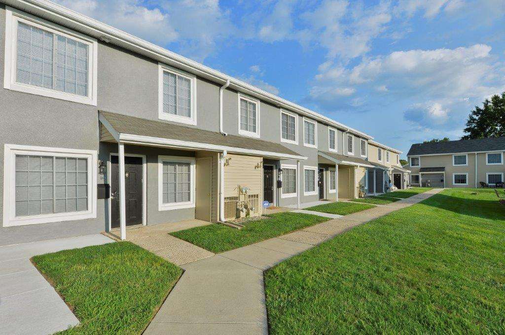 Montgomery Woods Townhomes | 4 Montgomery Dr, Harleysville, PA 19438 | Phone: (215) 259-5834