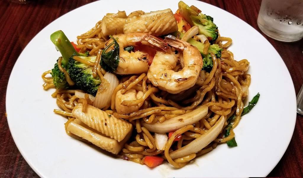 Kao Thai Restaurant | 8650 Colesville Rd, Silver Spring, MD 20910, USA | Phone: (301) 495-1234