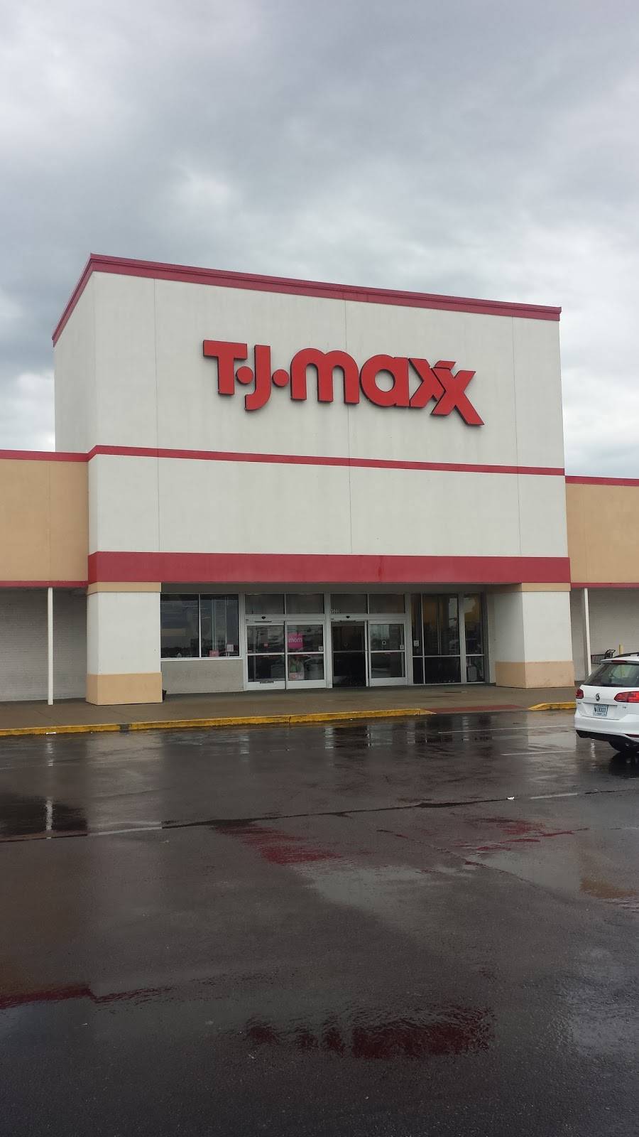 T.J. Maxx | 4201 Town Center Blvd, Jeffersonville, IN 47130, USA | Phone: (812) 284-2519