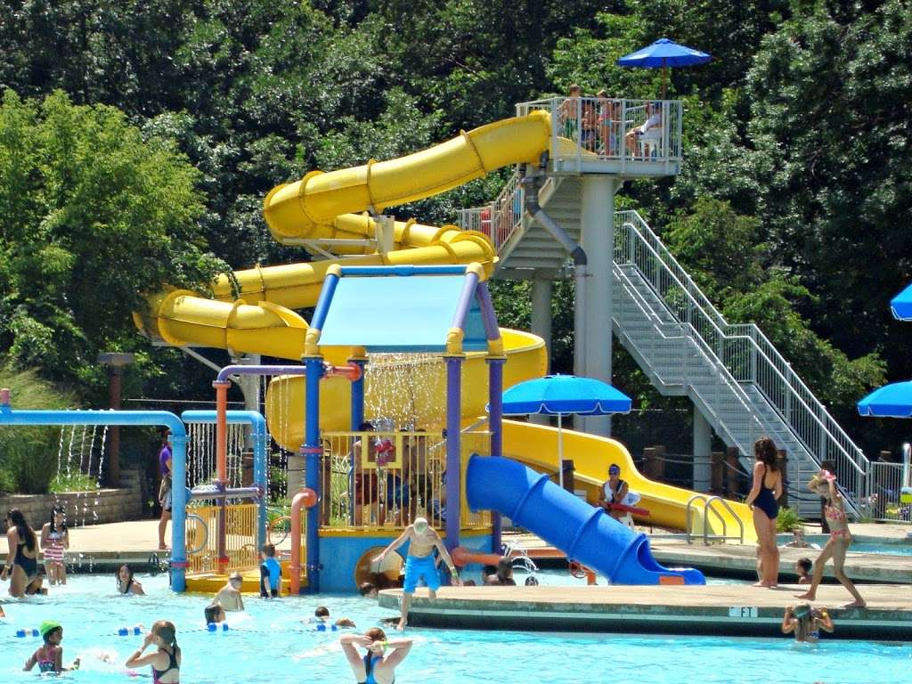 Bensenville Water Park & Splash Pad | 1100 W Wood St, Bensenville, IL 60106, USA | Phone: (630) 766-7946