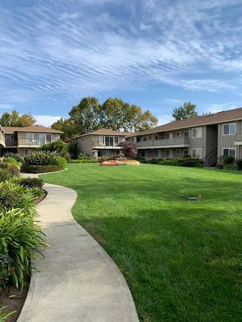 California Oaks Apartments | 2005 California St, Mountain View, CA 94040, USA | Phone: (650) 967-3522