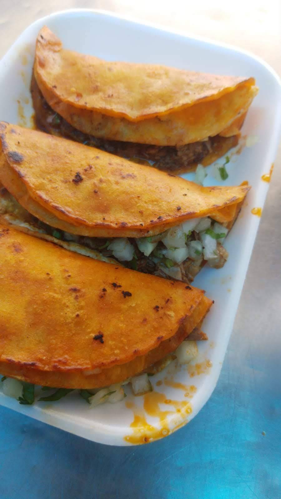 tacos de birria | 3416 Cottonwood Rd, Bakersfield, CA 93307, USA | Phone: (323) 600-3923