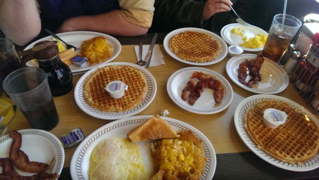 Waffle House | 1500 NW Woods Chapel Rd, Blue Springs, MO 64015 | Phone: (816) 229-7531