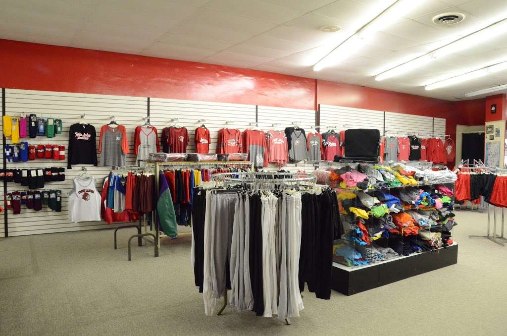 Mickey Bs Sports & Apparel | 129 N Main St, Monticello, IN 47960 | Phone: (800) 334-6391