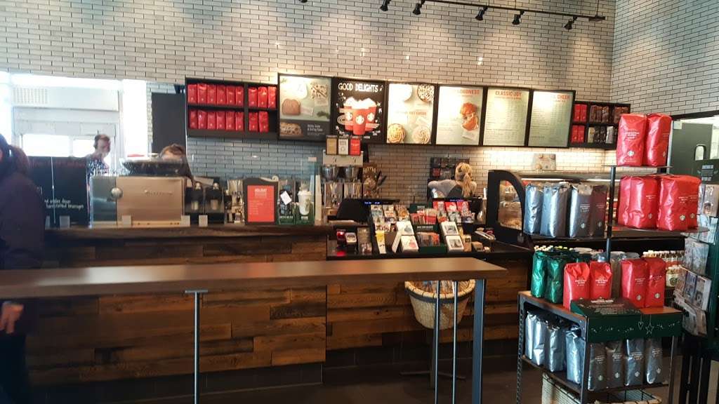 Starbucks | 15500 W Greenfield Ave, Brookfield, WI 53005, USA | Phone: (262) 599-1090