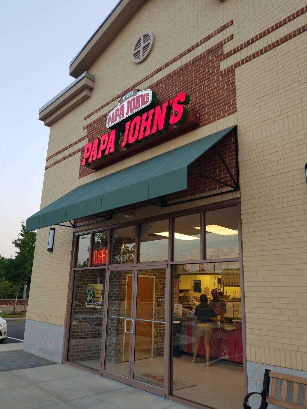 Papa Johns Pizza | 10097 Market Circle Drive 2, Unit 2, Manassas, VA 20110 | Phone: (703) 369-7272