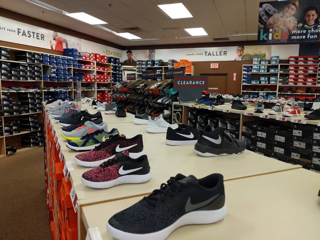 Famous Footwear | 1942 N Rock Rd, Derby, KS 67037, USA | Phone: (316) 788-8759