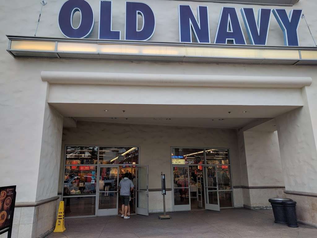 Old Navy | 901 S Coast Dr, Costa Mesa, CA 92626, USA | Phone: (714) 540-3817