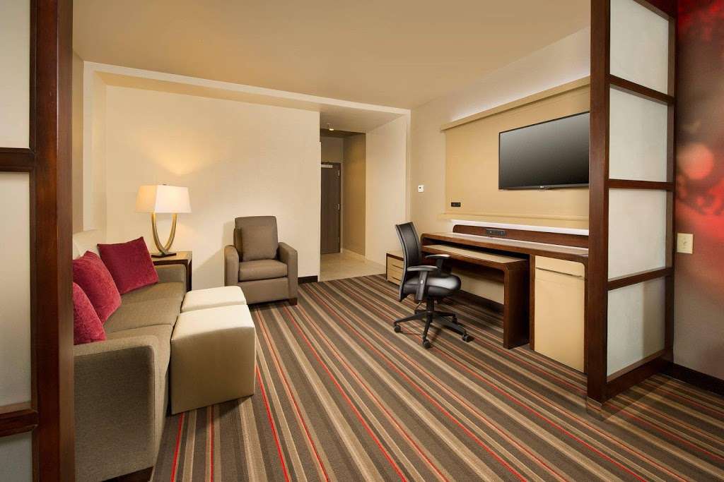 Courtyard by Marriott Dallas DFW Airport North/Grapevine | 2200 Bass Pro Dr, Grapevine, TX 76051, USA | Phone: (817) 251-9095