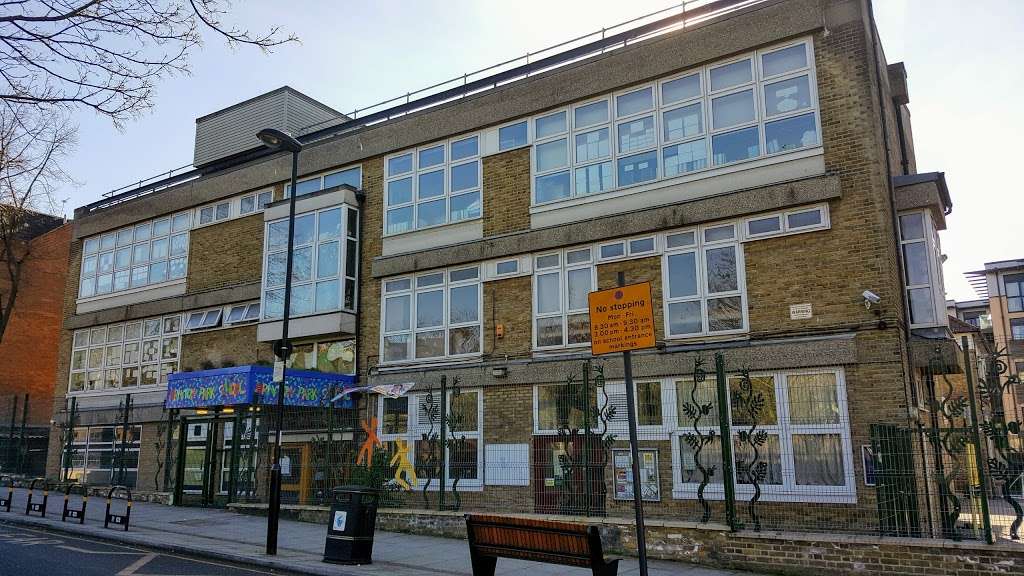 Drayton Park Primary School | 52 Drayton Park, Highbury East, London N5 1PJ, UK | Phone: 020 7607 4142